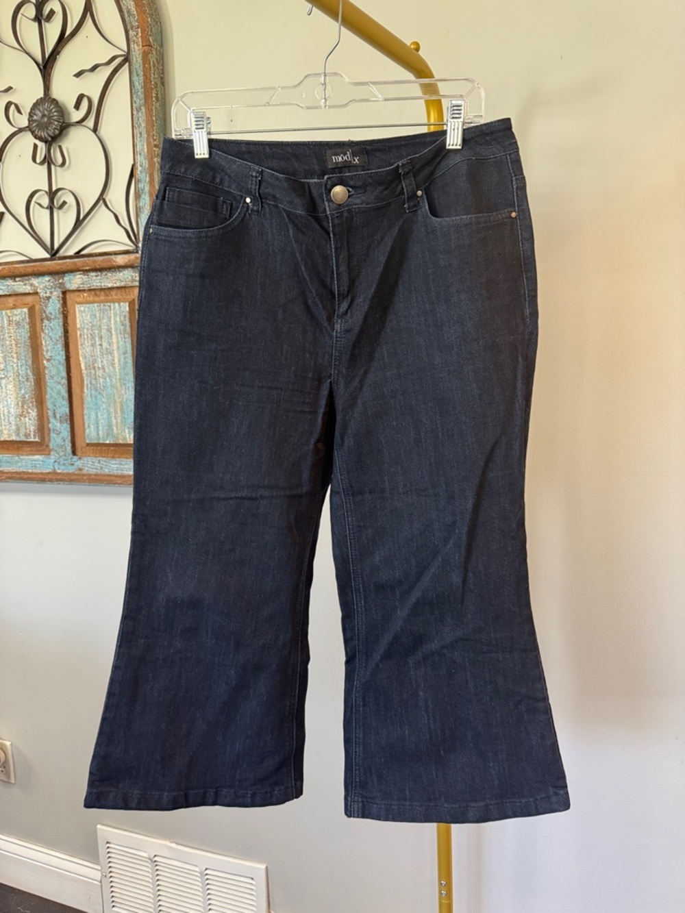 Moda International Navy Wide-Leg Flare cropped Jeans EUC 8